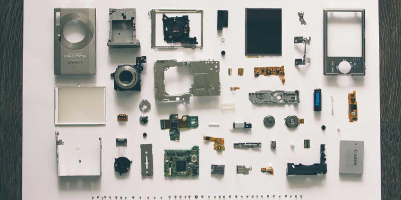 数据中心液冷技术革命：从浸没式到冷板式，如何重塑基础设施能效与服务器托管安全